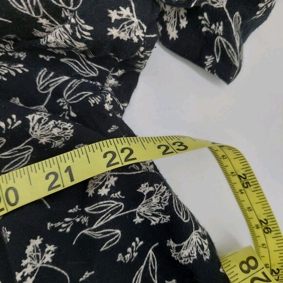 Chelsea & Theodore Shirt Size 1X Black Floral Print Tunic Button Up Top - Picture 5 of 7